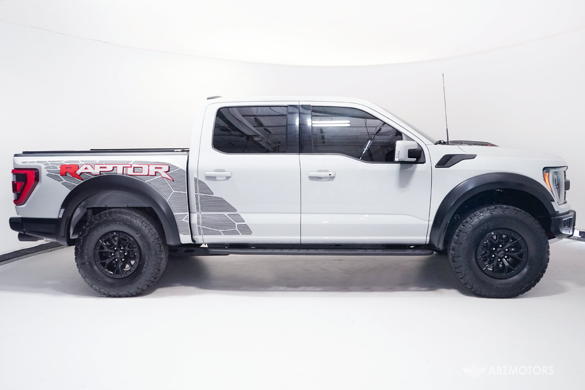 Used 2023 Ford F150 Raptor w/ Equipment Group 802A Raptor R AWD/4WD image 3