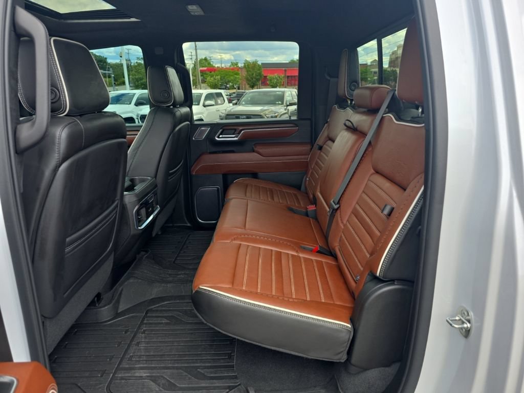 Used 2024 GMC Sierra 2500 Denali Ultimate AWD/4WD image 16