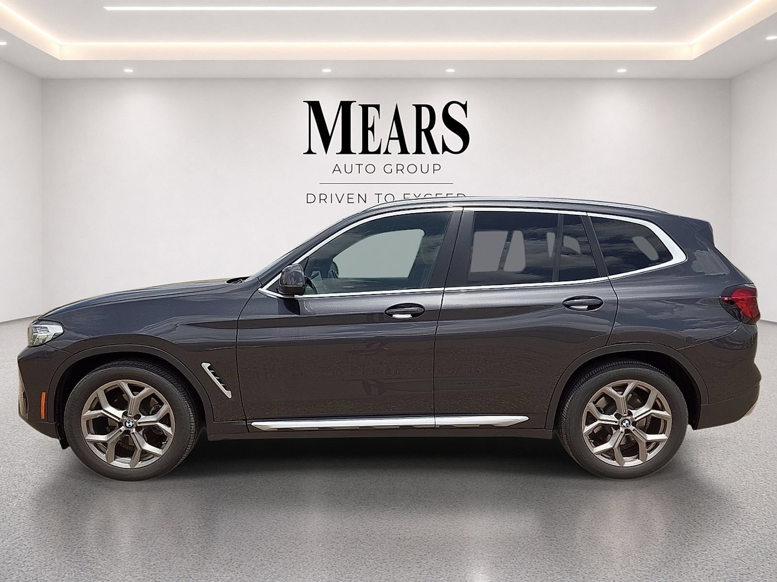 Used 2022 BMW X3 sDrive30i w/ Convenience Package RWD image 2