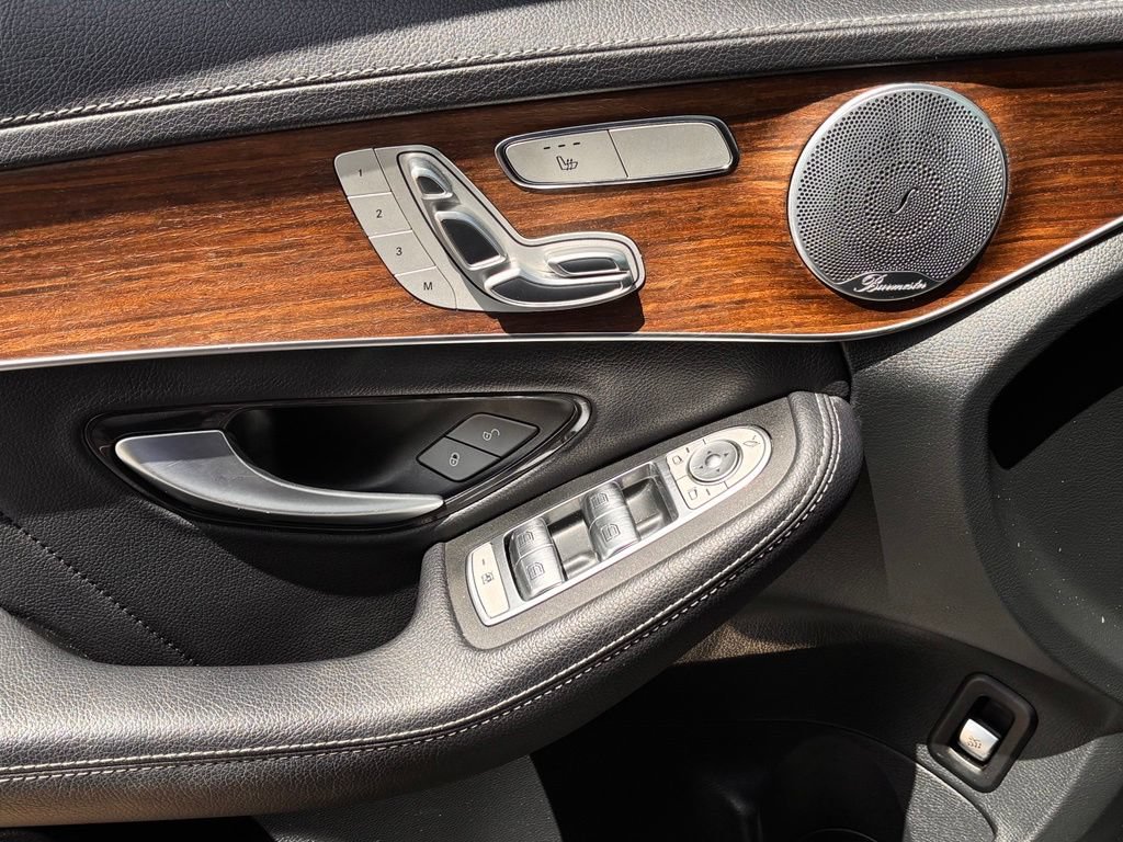 Used 2021 Mercedes-Benz C 300 4MATIC Sedan image 23
