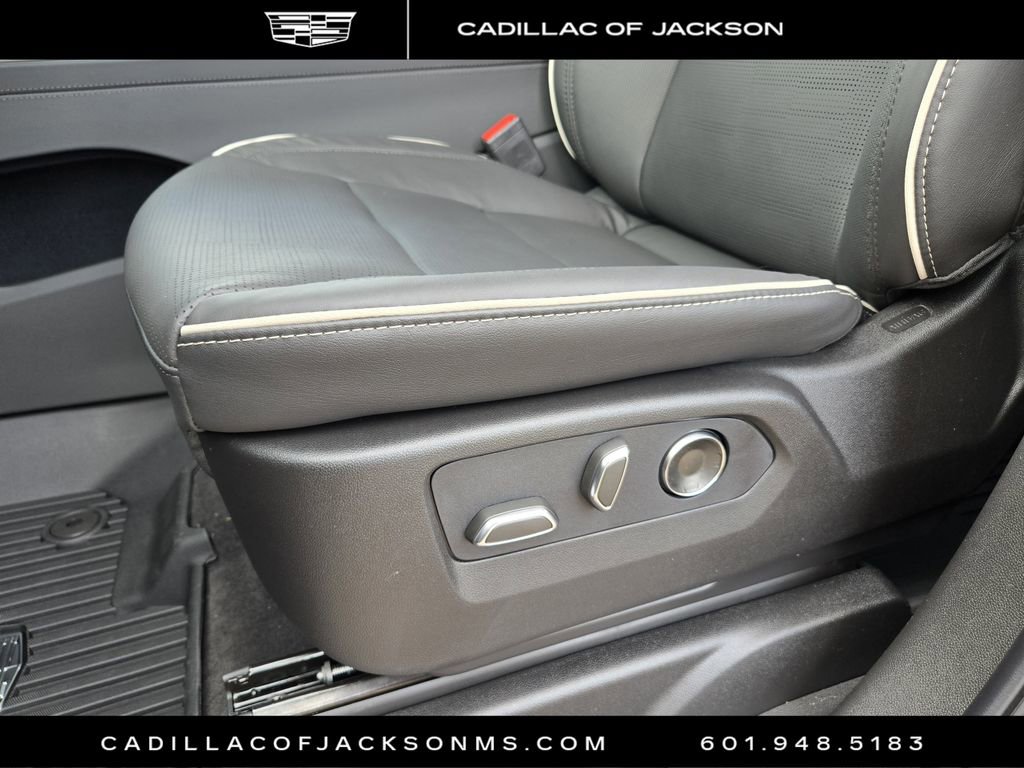 New 2026 Cadillac Escalade Luxury w/ Touring Package image 11