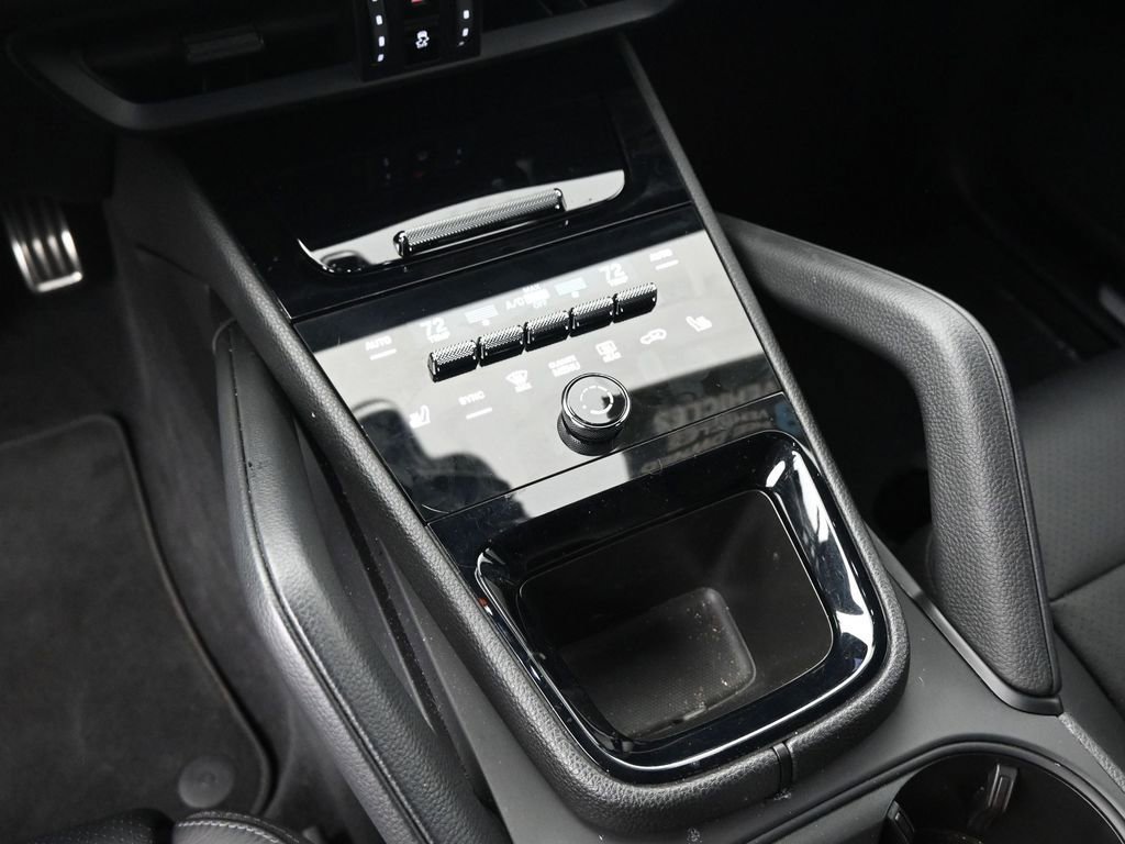 Used 2024 Porsche Cayenne S image 29