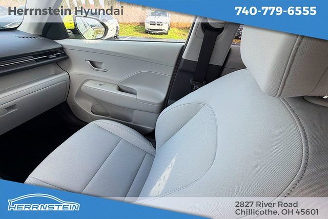 Certified 2024 Hyundai Kona SEL w/ Convenience Package image 11