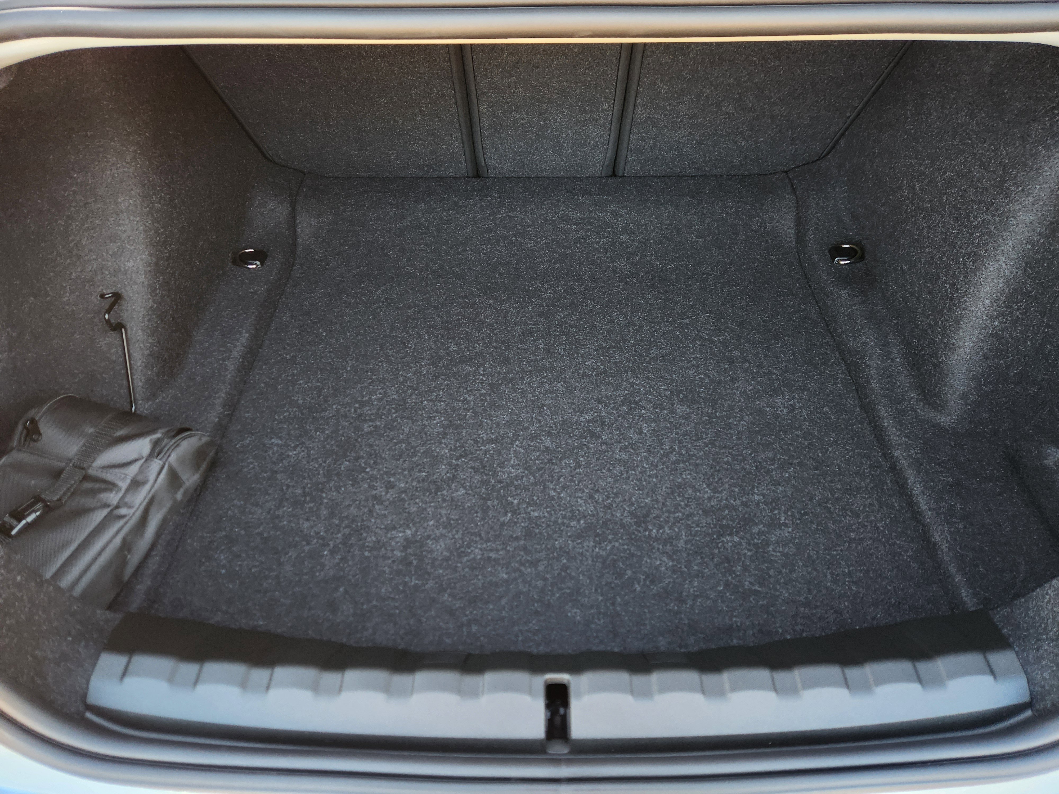 Used 2025 BMW M2 w/ Lighting Package image 30