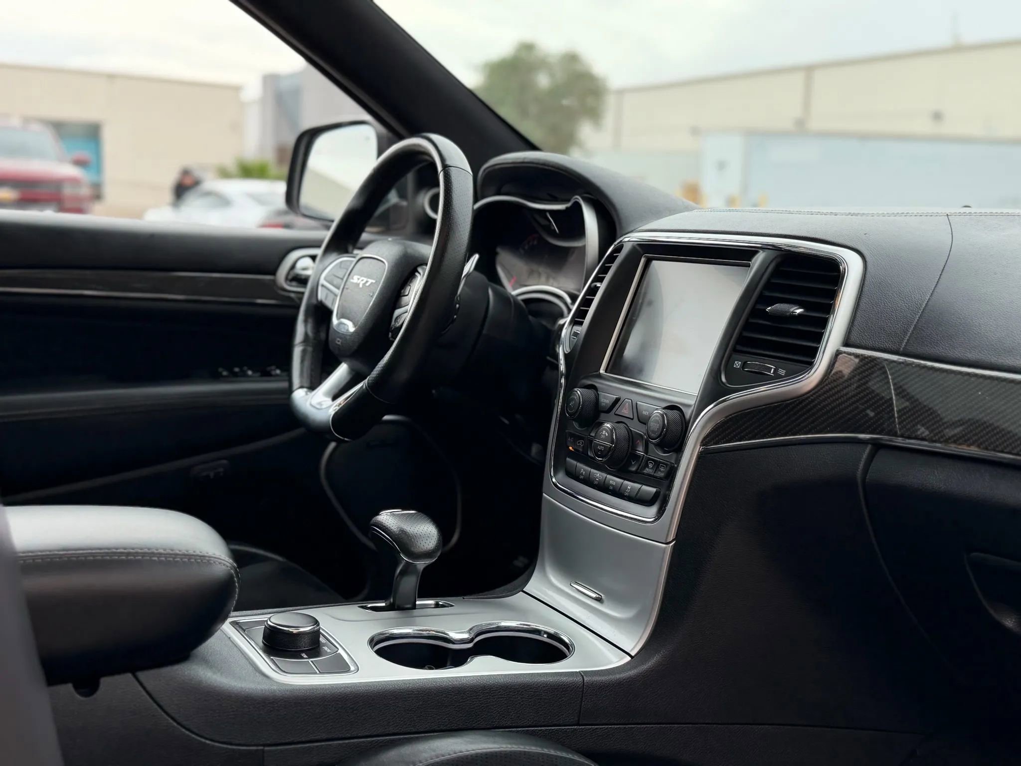 Used 2015 Jeep Grand Cherokee SRT w/ Luxury Group II image 17