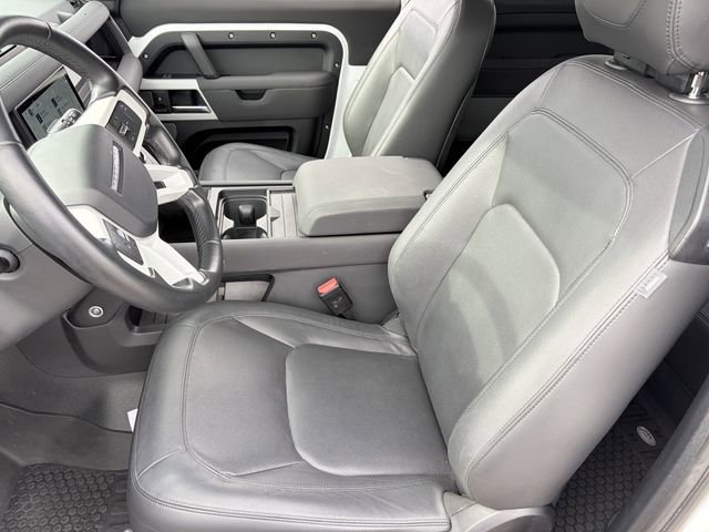 Used 2023 Land Rover Defender 90 SE image 6