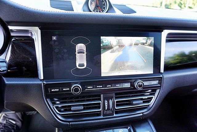 Used 2020 Porsche Macan S image 31