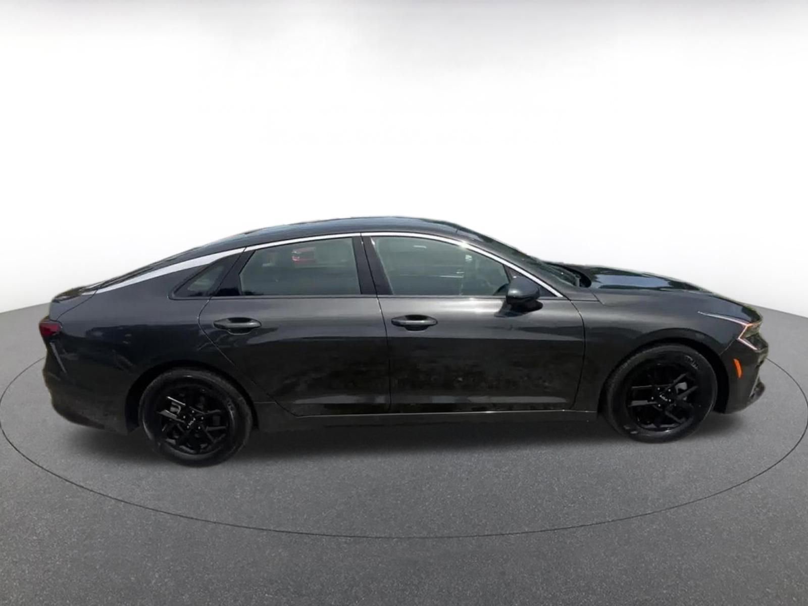 Used 2025 Kia K5 LXS FWD image 16