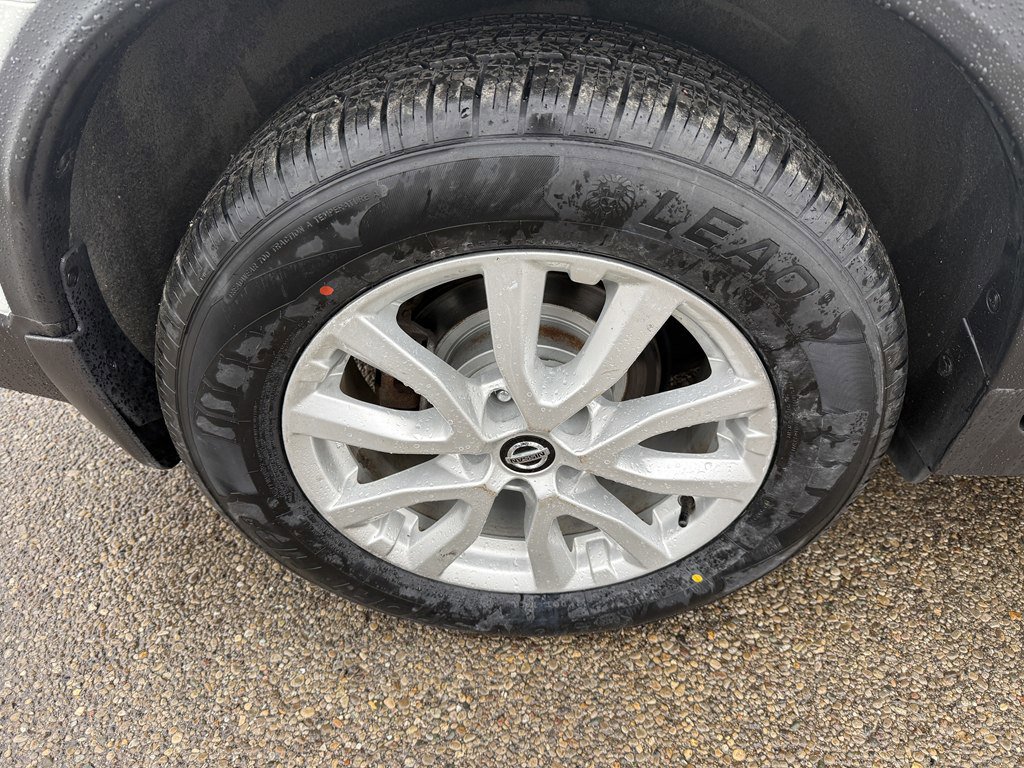 Used 2020 Nissan Rogue S w/ Special Edition Package image 8