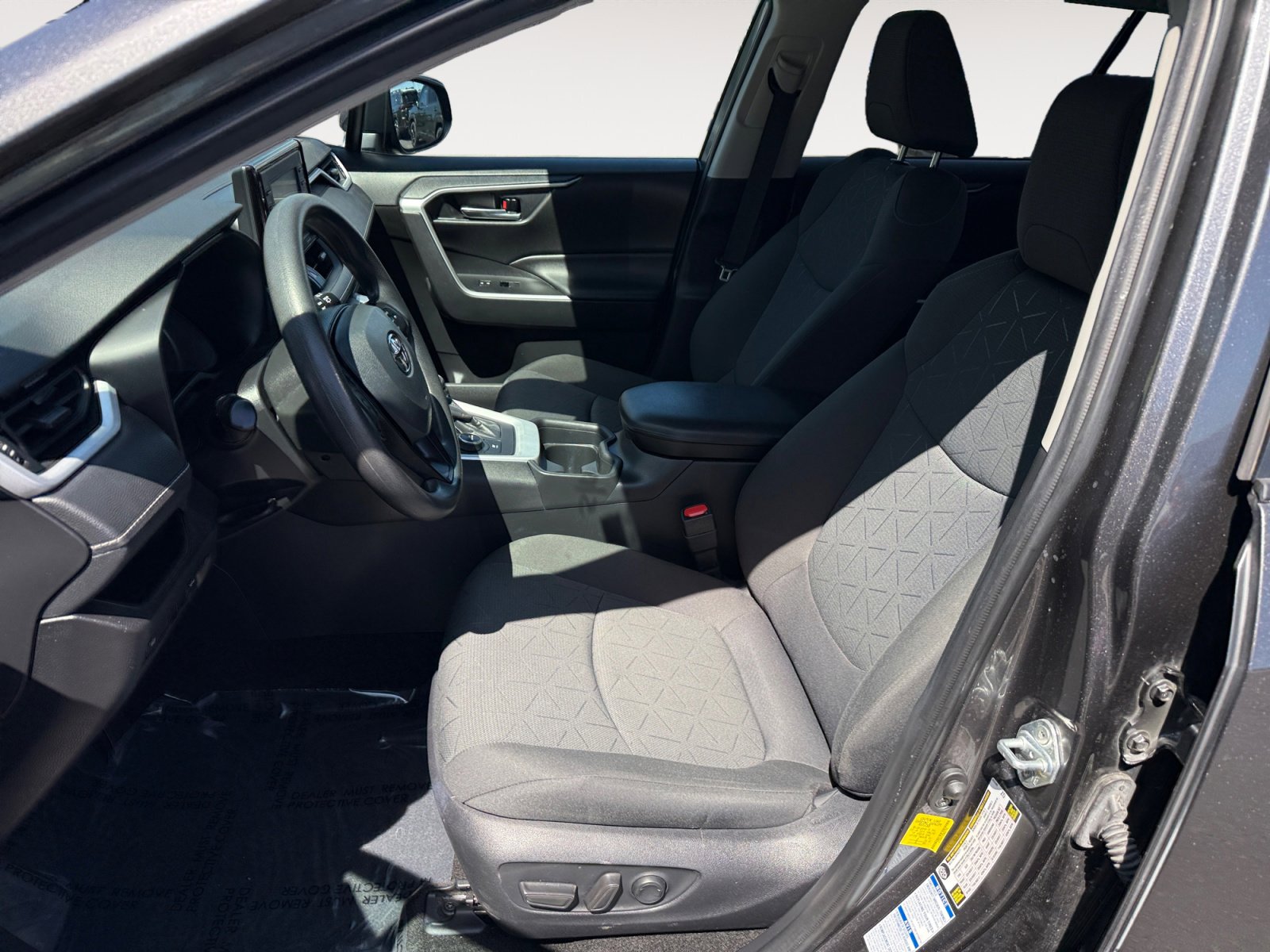 Used 2021 Toyota RAV4 XLE w/ Convenience Package AWD/4WD image 10