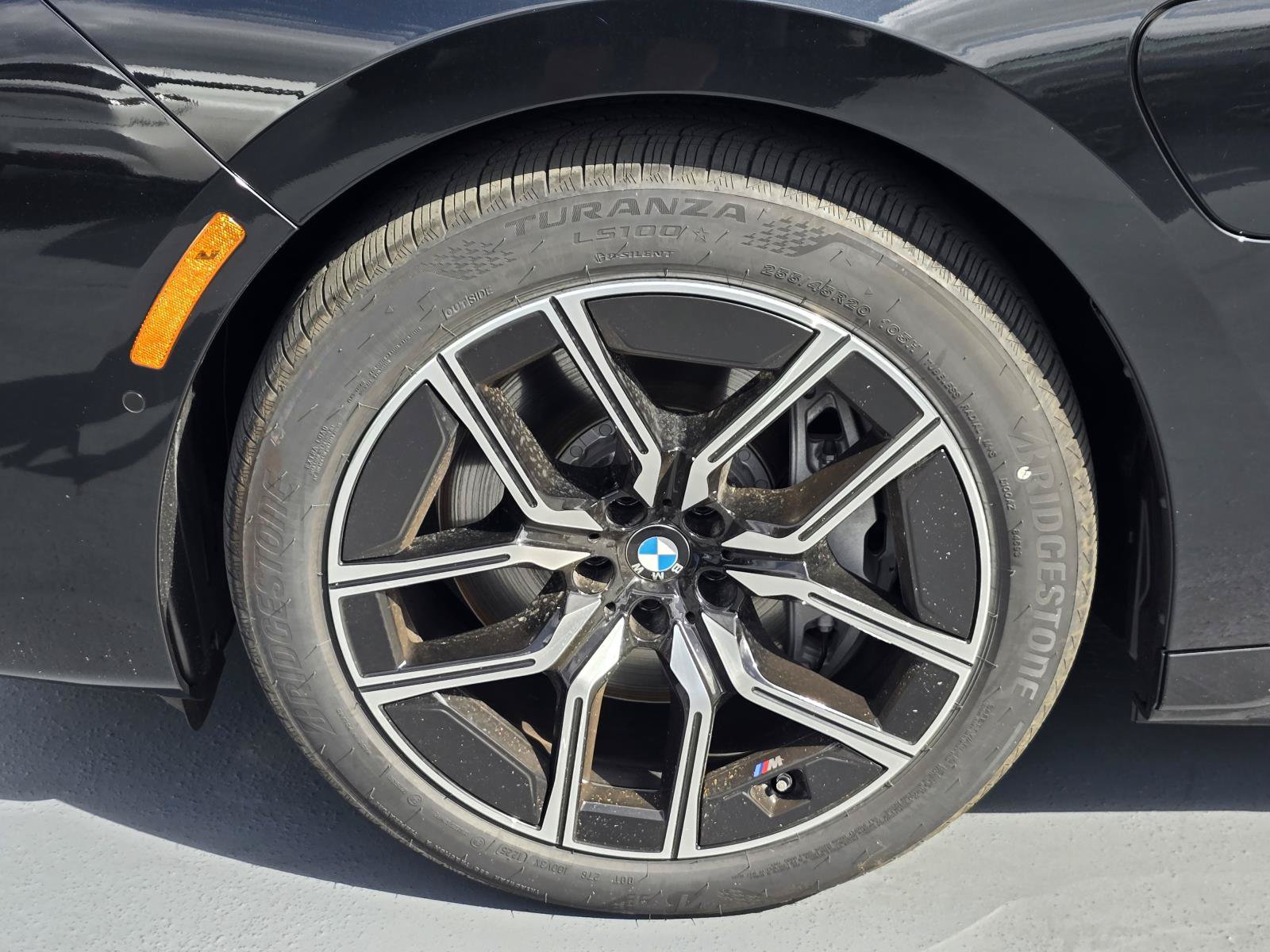 New 2026 BMW 750e xDrive AWD/4WD image 9