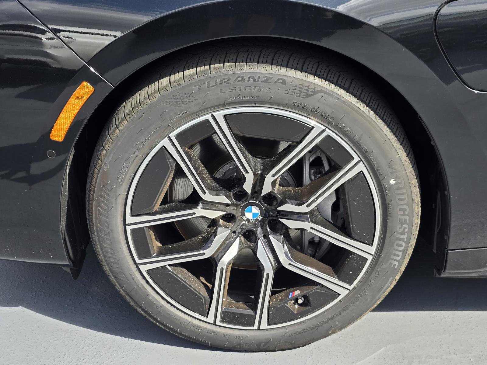 New 2026 BMW 750e xDrive image 9