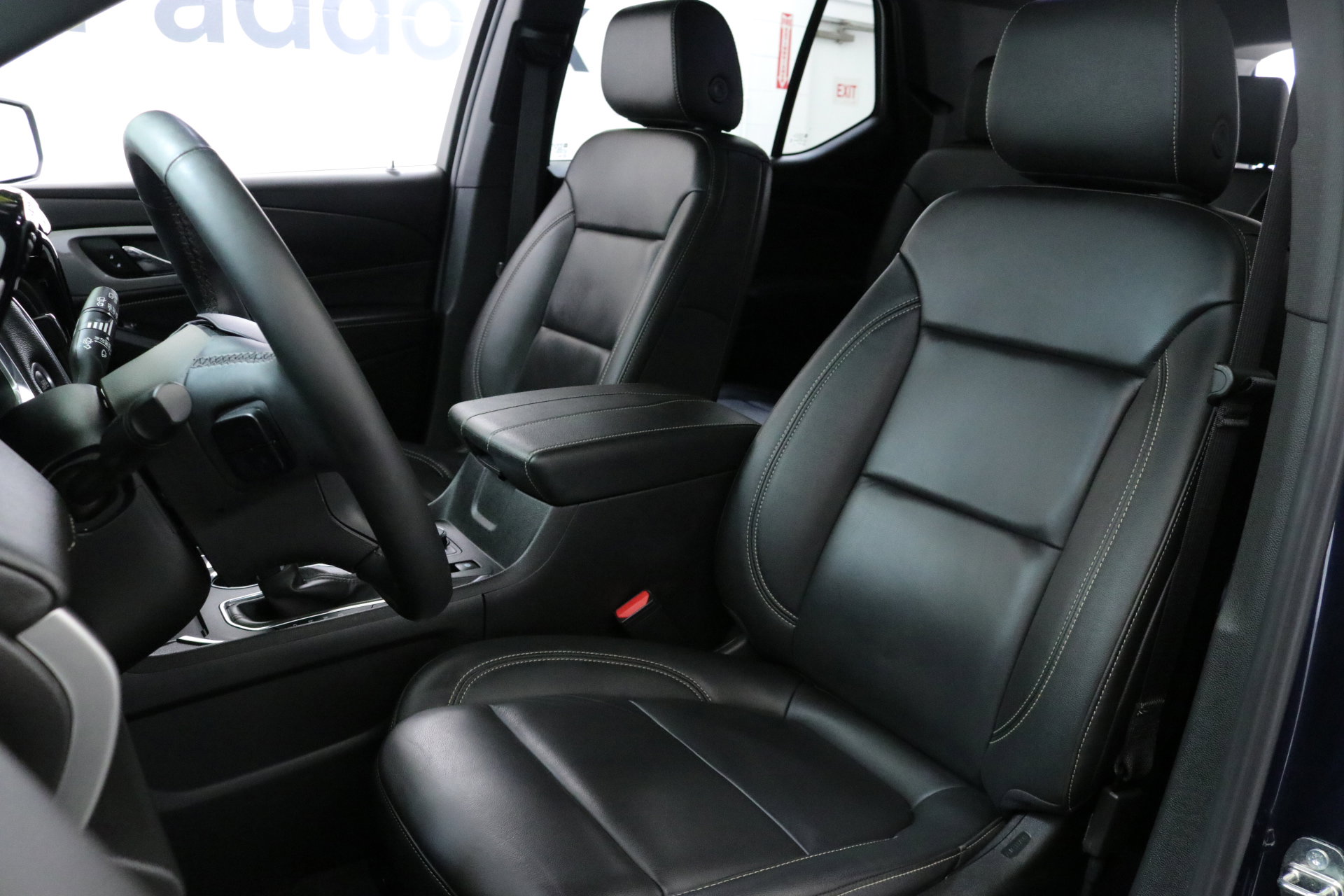 Used 2023 Chevrolet Traverse LT image 23