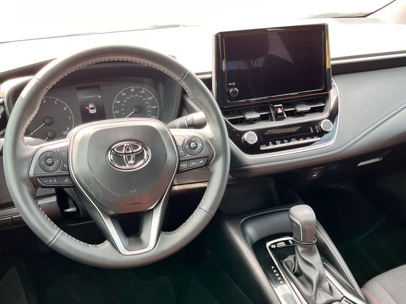 Used 2025 Toyota Corolla SE image 33