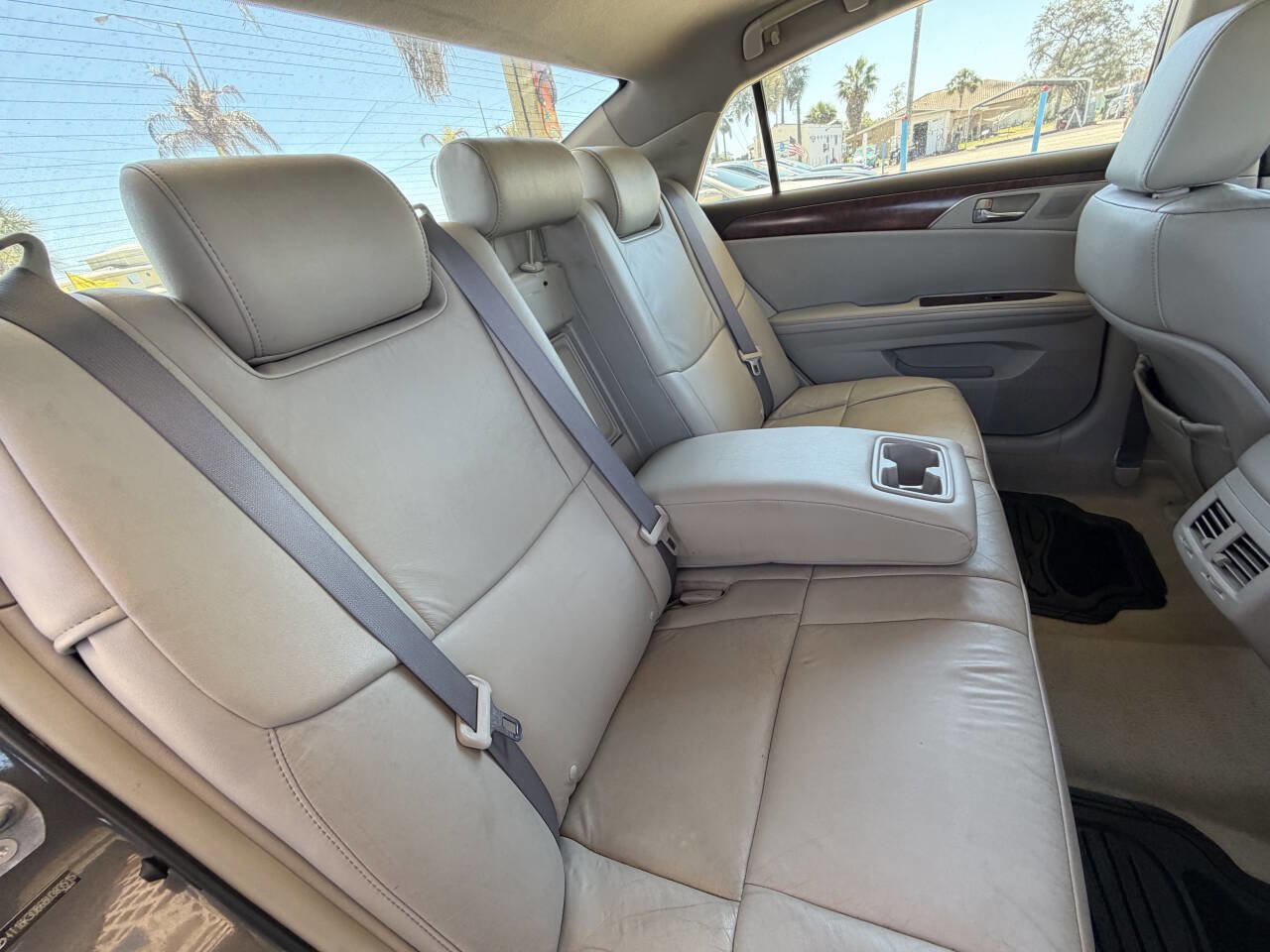 Used 2011 Toyota Avalon Limited FWD image 12