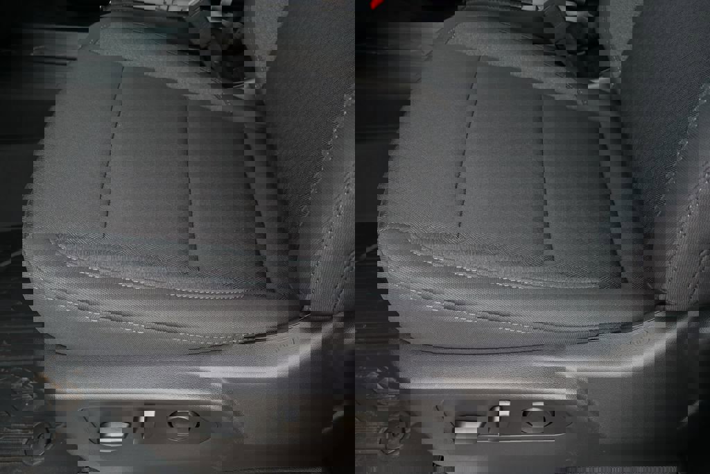 New 2026 GMC Sierra 1500 SLE image 14