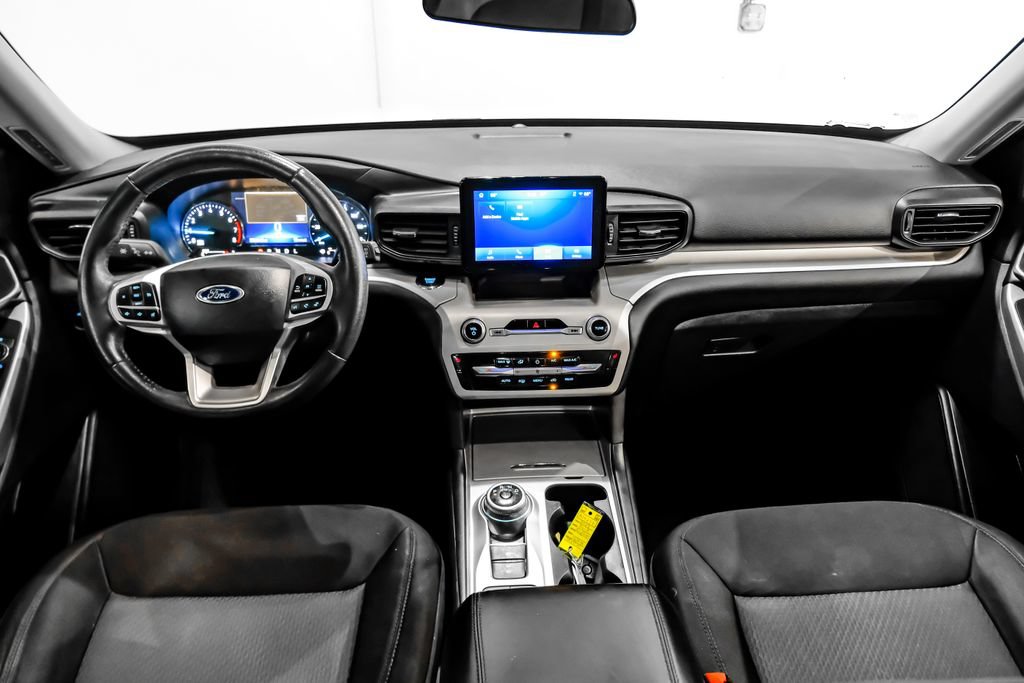 Used 2023 Ford Explorer XLT RWD image 15