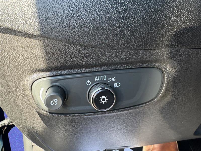 Used 2023 Chevrolet Equinox LT AWD/4WD image 21