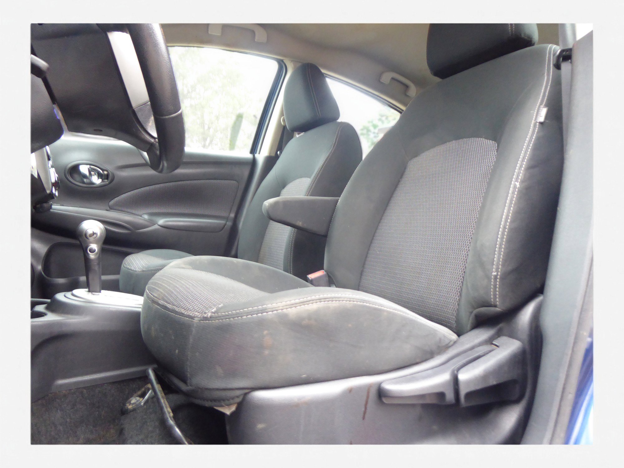 Used 2018 Nissan Versa SV w/ SV Special Edition Package image 14