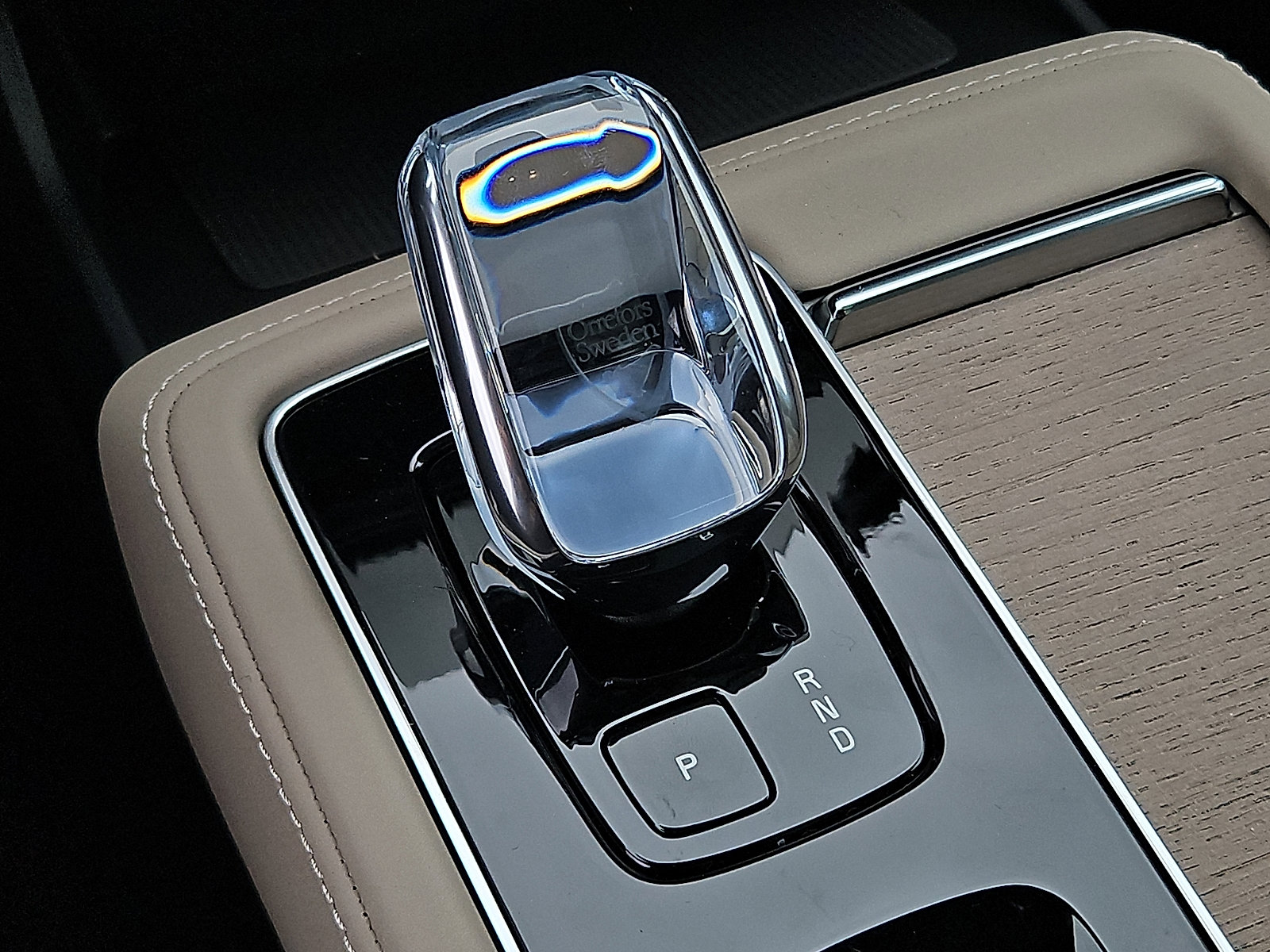 New 2026 Volvo XC90 B6 Core w/ Protection Package AWD/4WD image 14