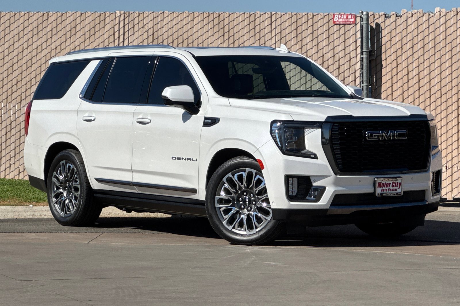 Certified 2023 GMC Yukon Denali Ultimate AWD/4WD image 2