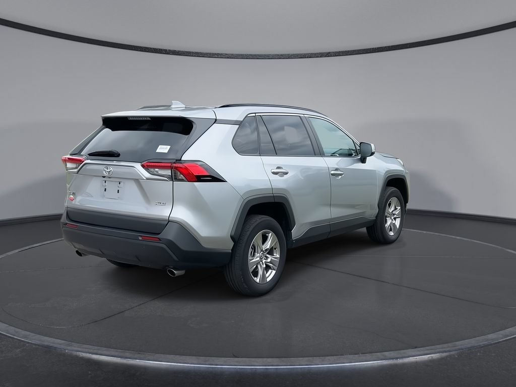 Used 2023 Toyota RAV4 XLE w/ Convenience Package FWD image 8
