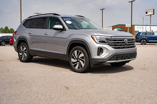 Certified 2025 Volkswagen Atlas SE FWD image 8