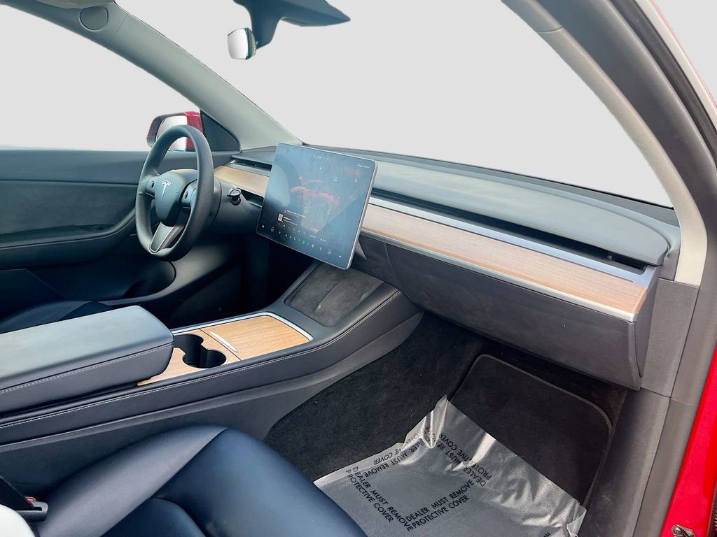 Used 2022 Tesla Model Y Long Range AWD/4WD image 30