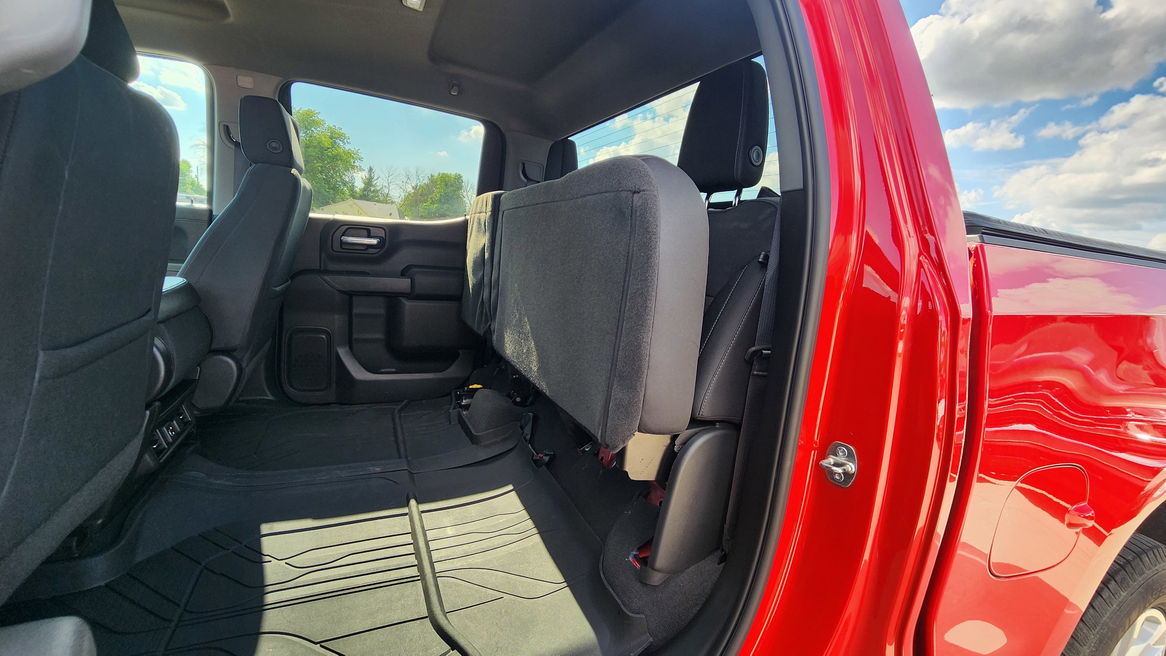 Certified 2021 Chevrolet Silverado 1500 LT w/ Z71 Off-Road Package AWD/4WD image 16
