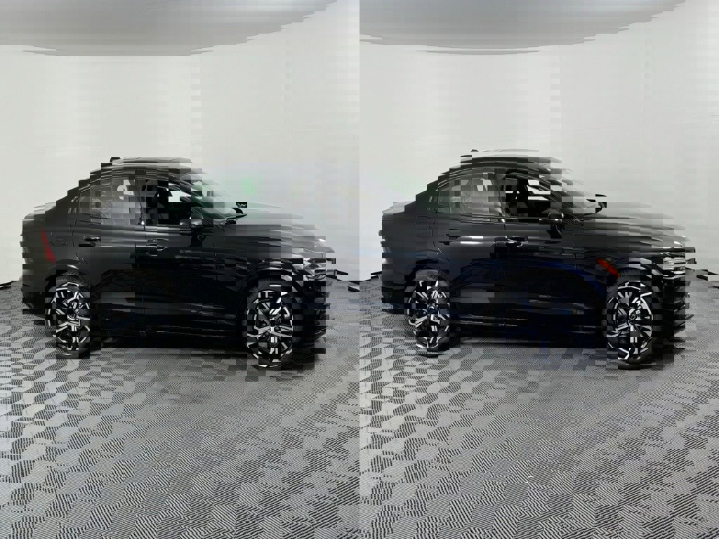 New 2024 Volvo S60 B5 Plus w/ Climate Package image 3