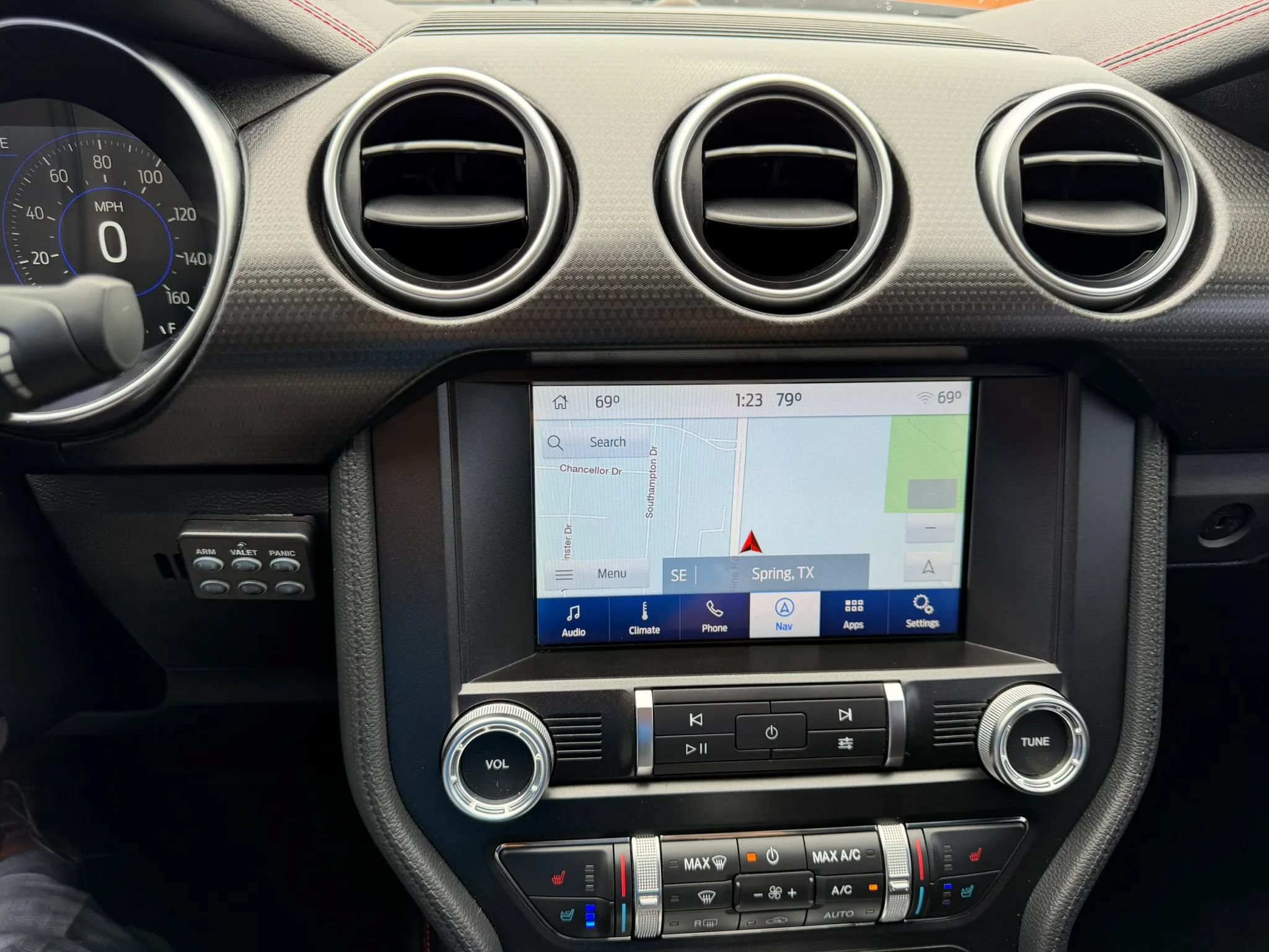 Used 2019 Ford Mustang GT Premium w/ Equipment Group 401A RWD image 32