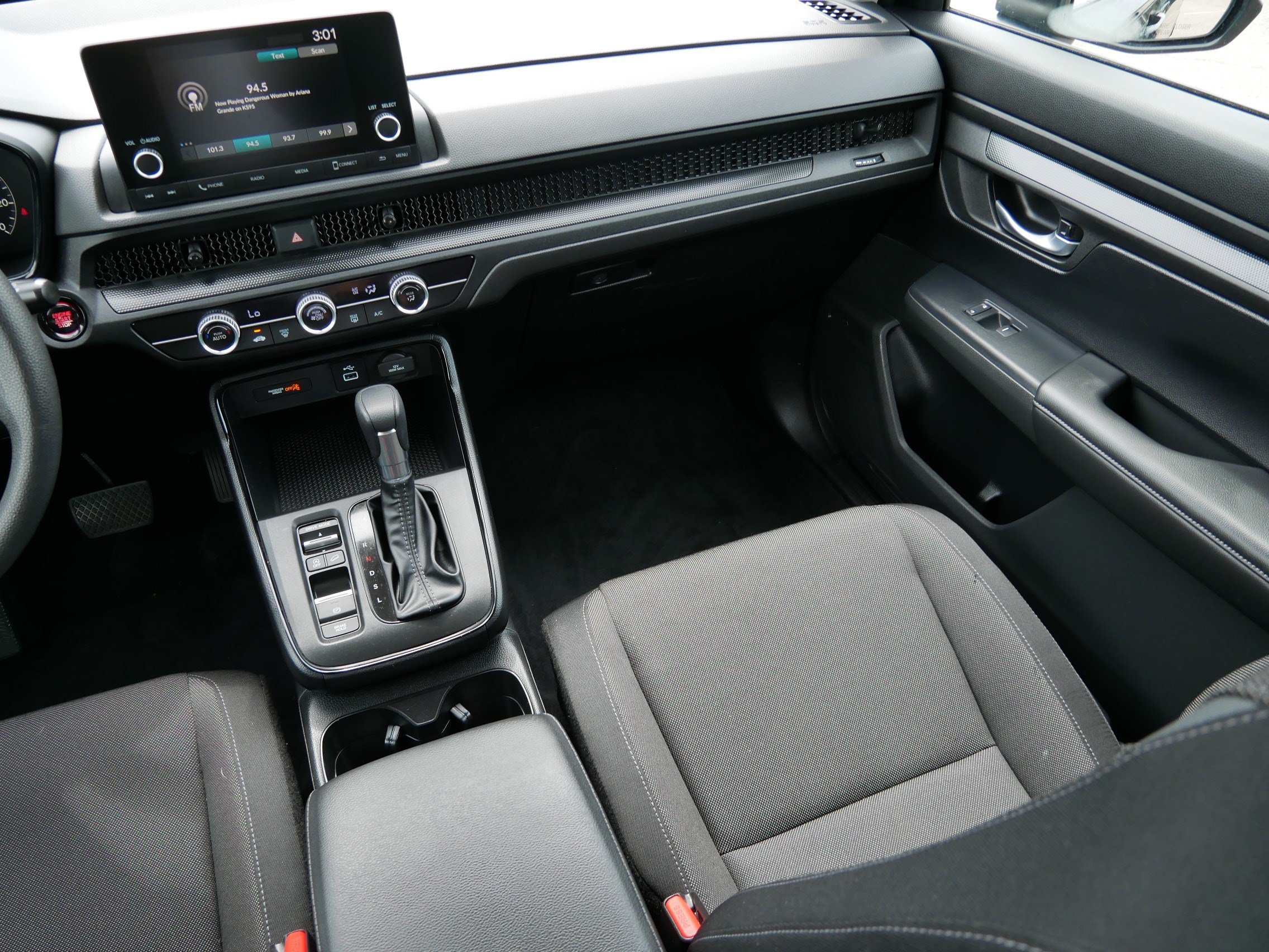 Used 2024 Honda CR-V LX image 11