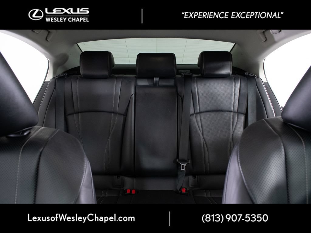 Used 2021 Lexus ES 300h Ultra Luxury w/ Accessory Package 2 FWD image 27