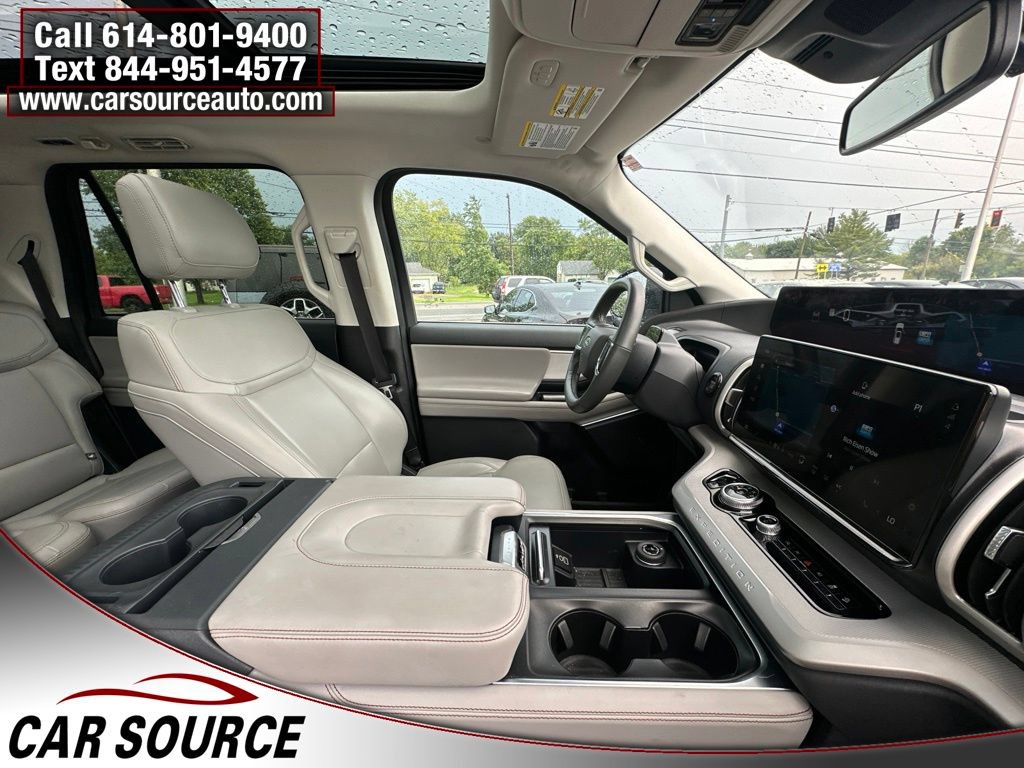 Used 2025 Ford Expedition Max Active AWD/4WD image 35