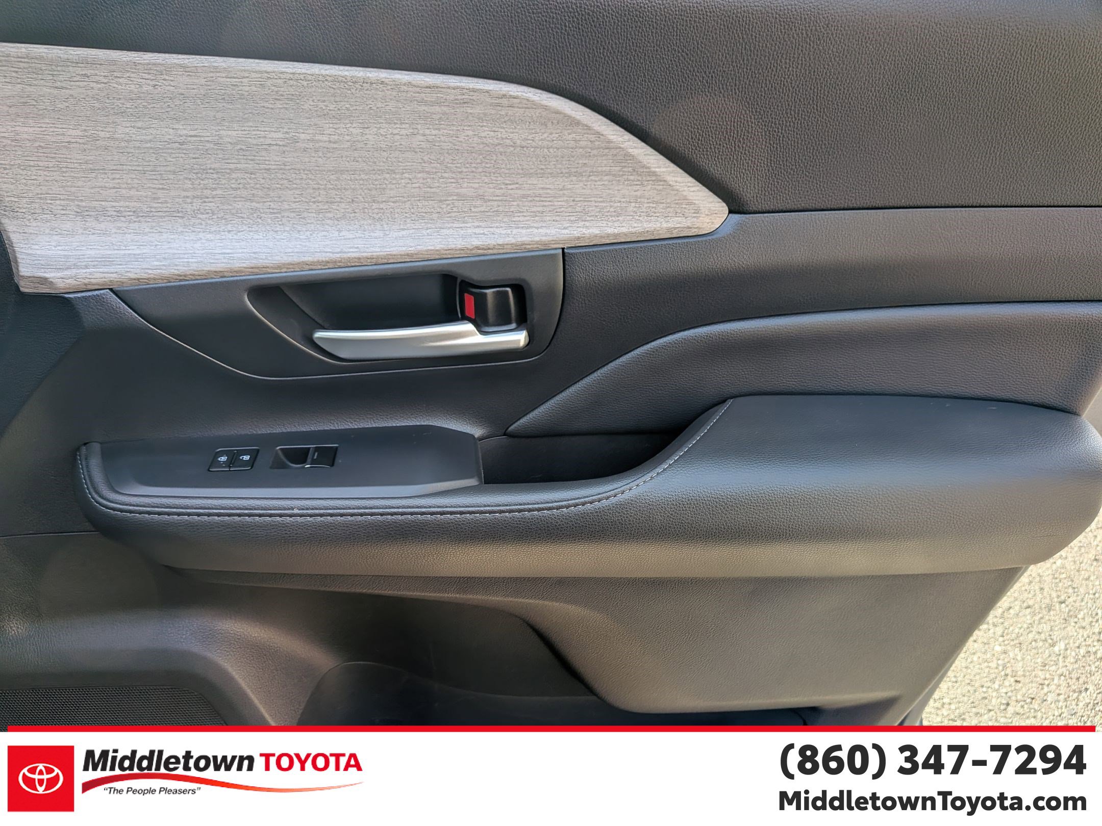 Used 2024 Toyota Grand Highlander Limited image 35