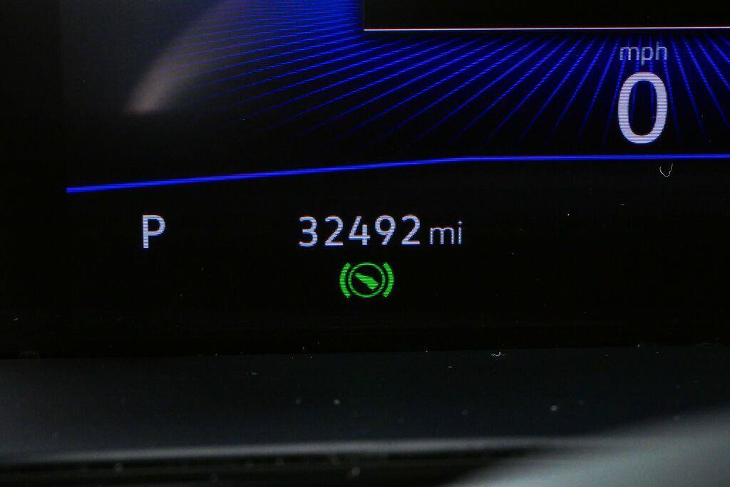 Certified 2023 Volkswagen Taos S FWD image 11