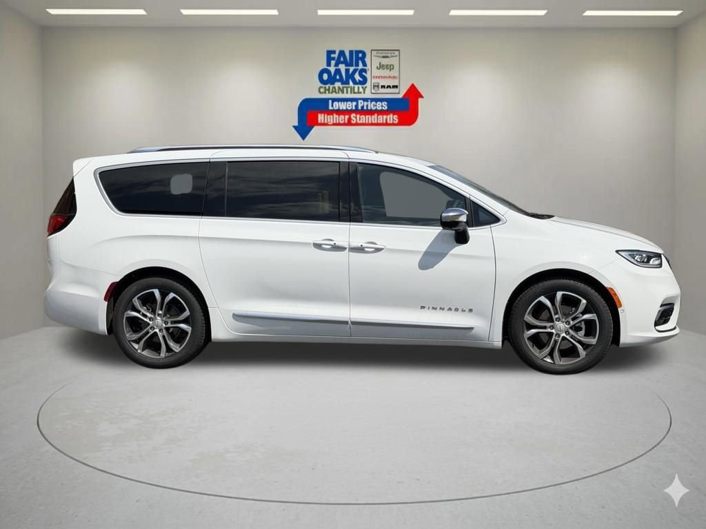 New 2026 Chrysler Pacifica Pinnacle FWD image 4