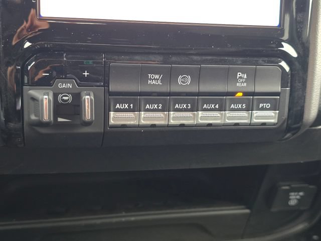 New 2026 RAM 3500 Big Horn AWD/4WD image 15