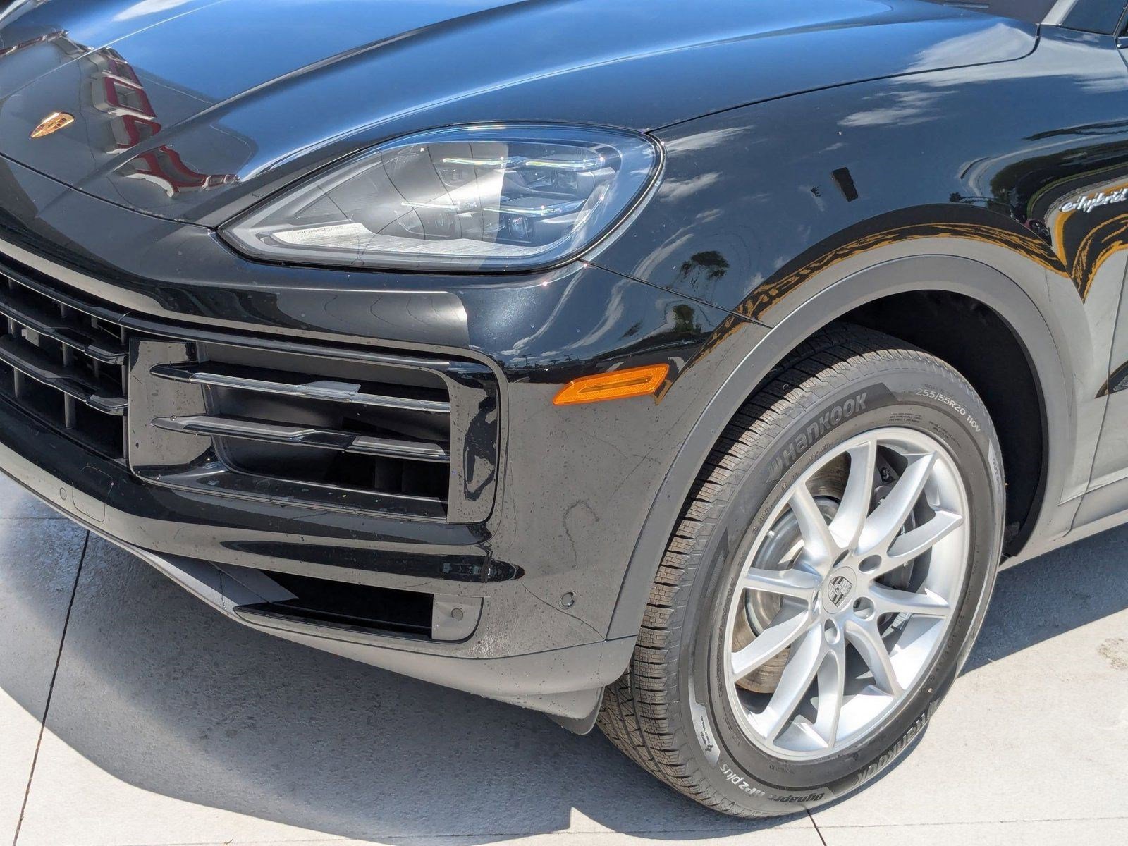 Certified 2025 Porsche Cayenne E-Hybrid image 12
