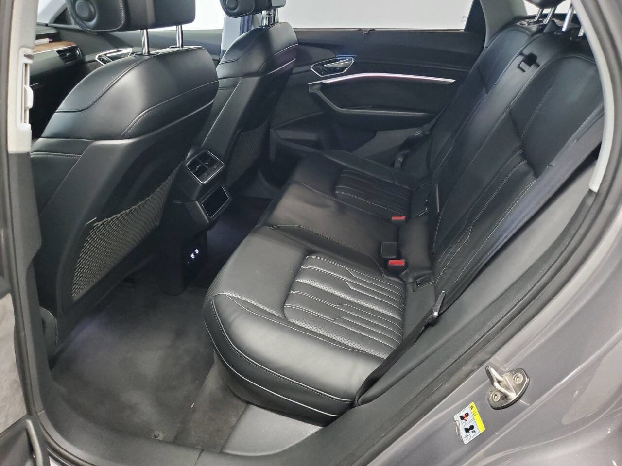Used 2019 Audi e-tron Prestige w/ Prestige Package image 12