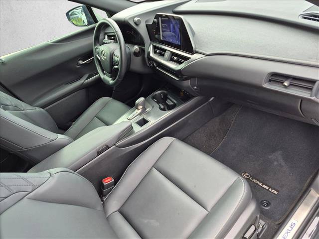 Certified 2025 Lexus UX 300h FWD w/ Accessory Package (Z2) image 22