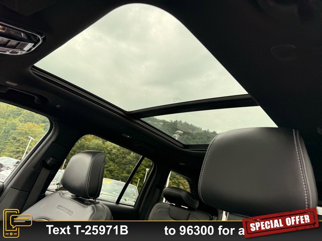 Used 2023 Jeep Grand Cherokee Overland image 17