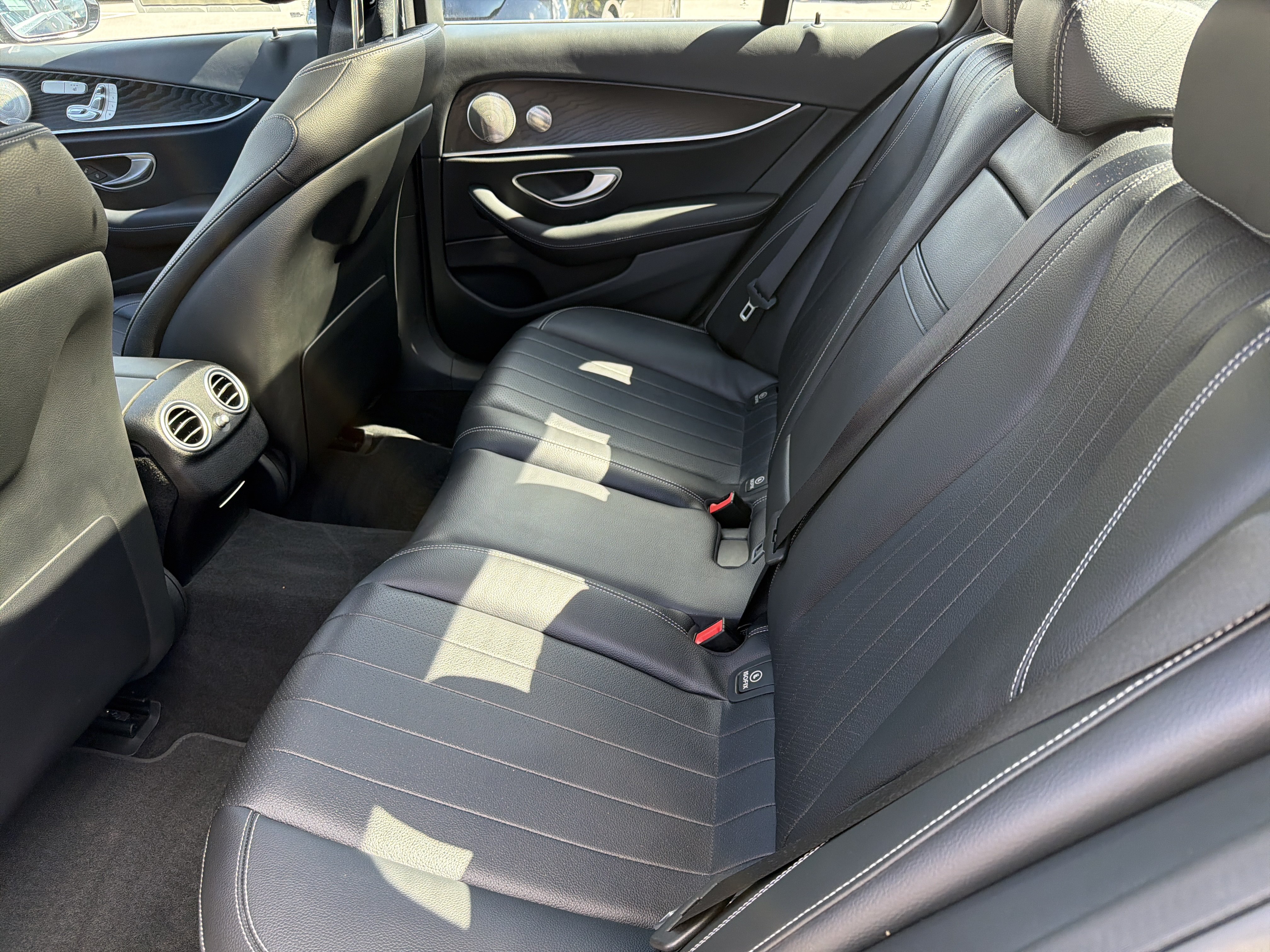 Used 2023 Mercedes-Benz E 350 4MATIC Sedan image 28
