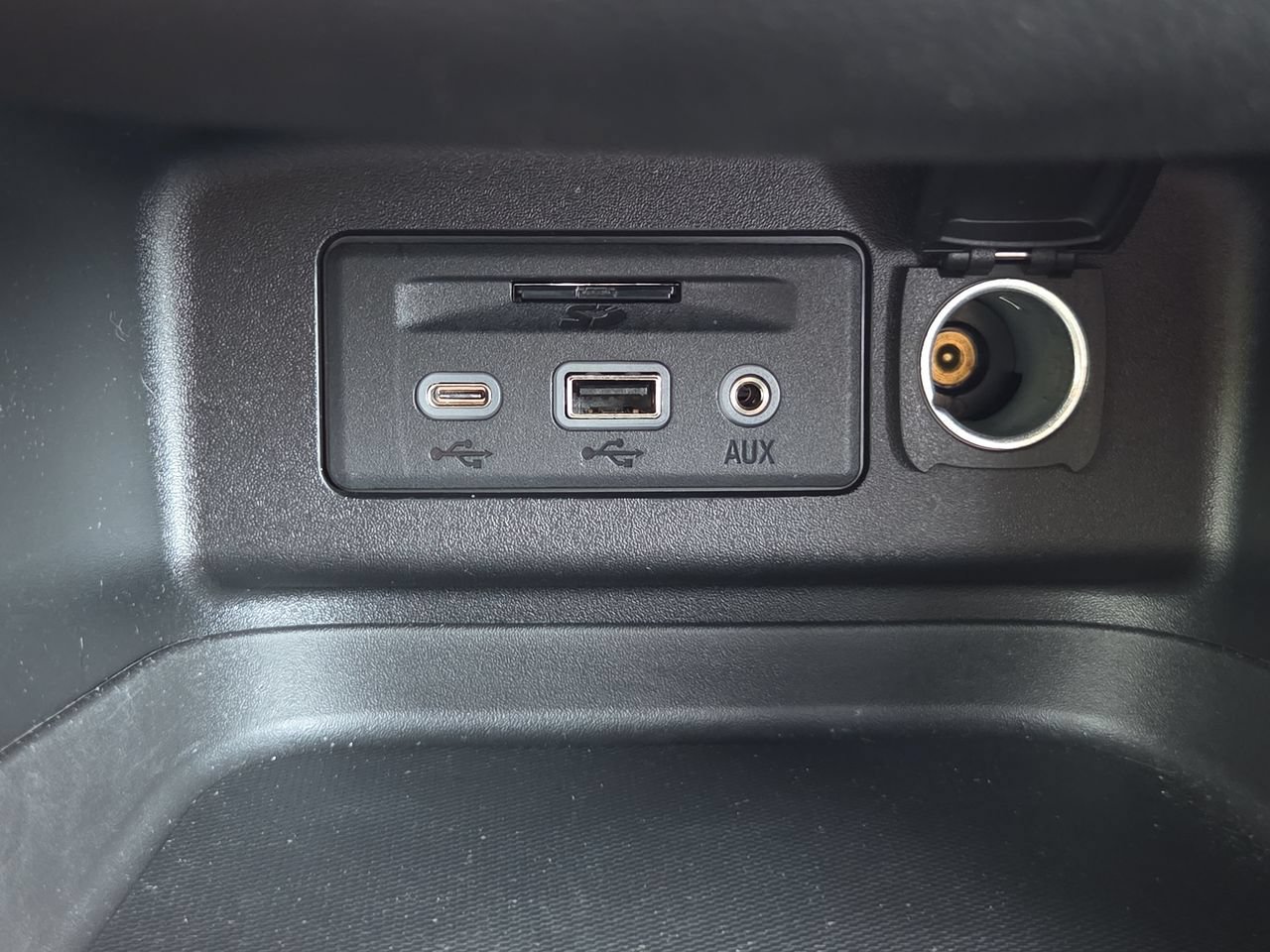 Used 2022 Chevrolet Equinox RS w/ Infotainment Package FWD image 41