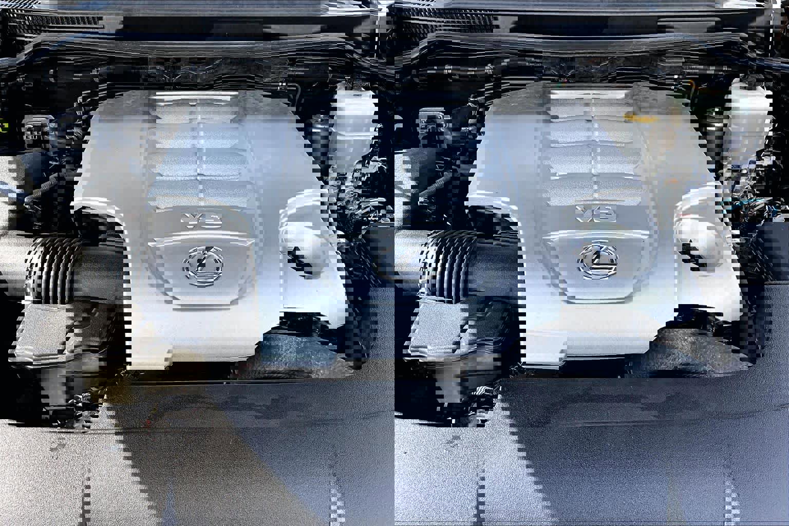 Used 2017 Lexus LX 570 4WD w/ Luxury Package image 32