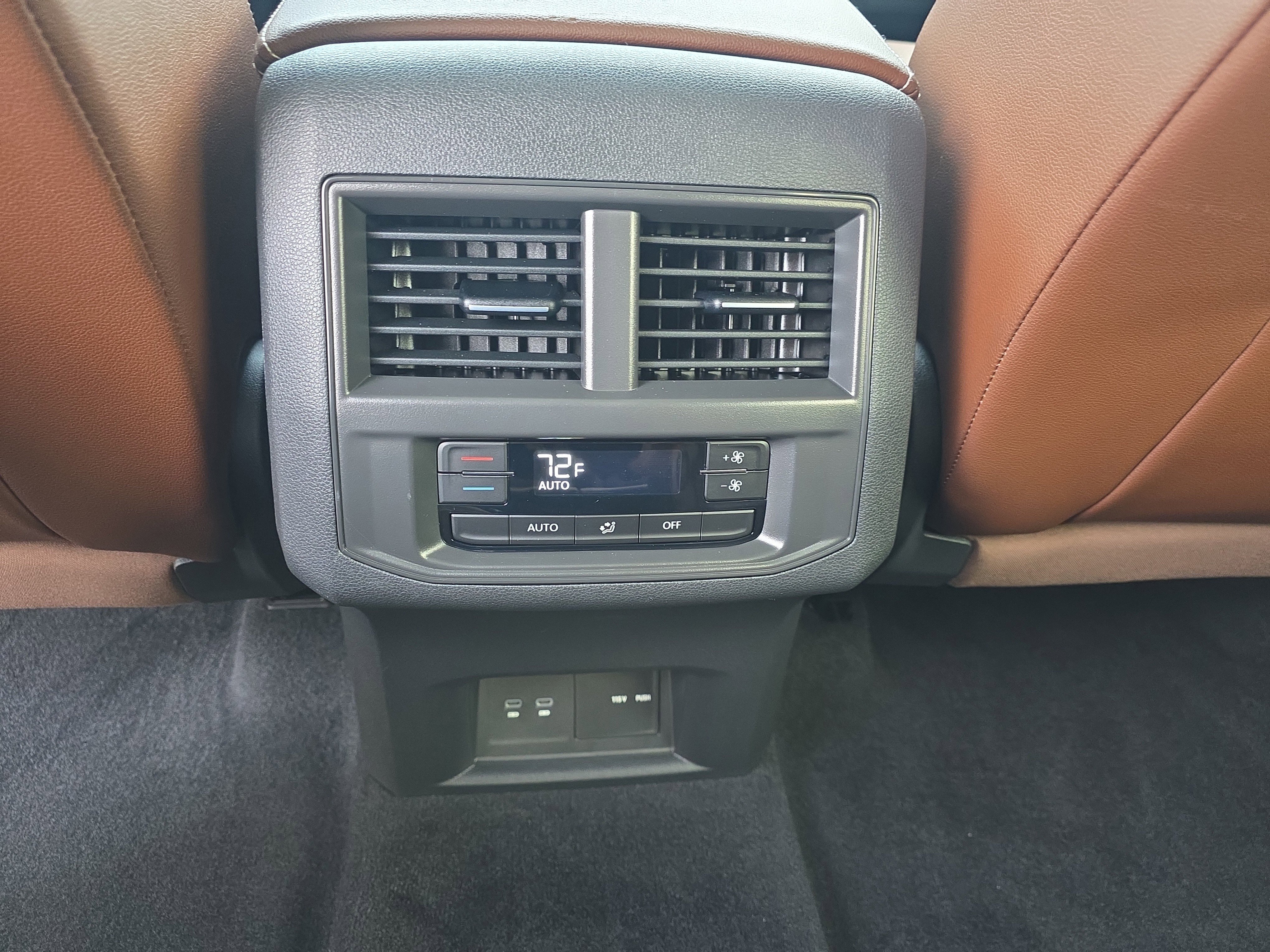 Used 2023 Volkswagen Atlas SEL image 14