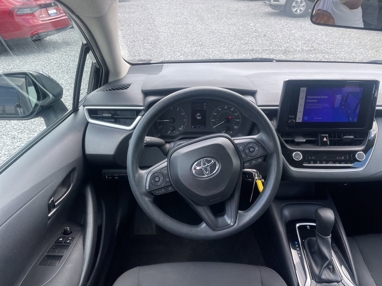 Used 2025 Toyota Corolla LE FWD image 11