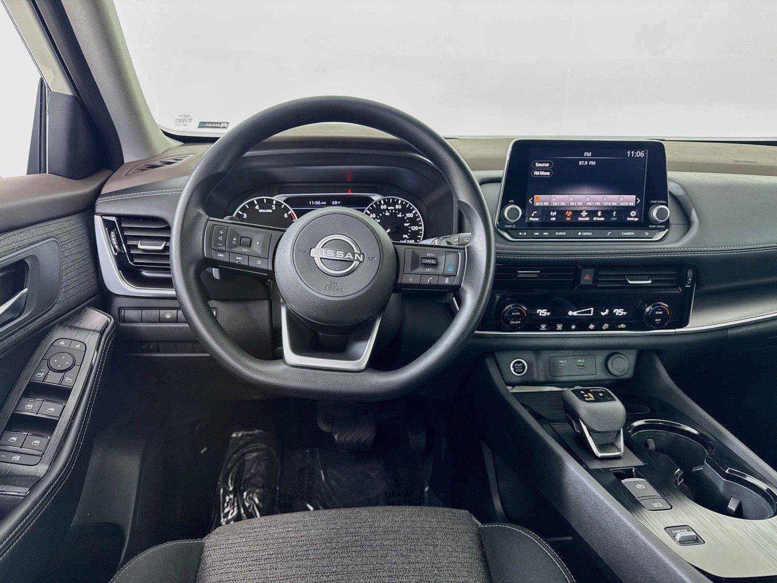 Used 2022 Nissan Rogue SV FWD image 20