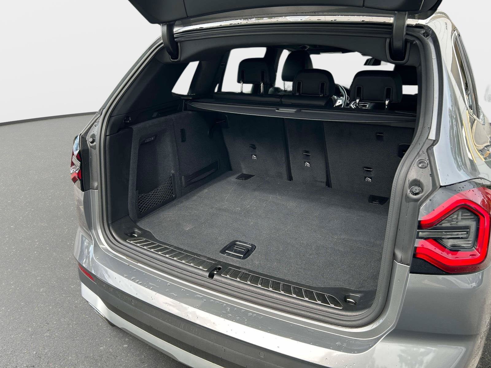 Used 2023 BMW X3 sDrive30i w/ Premium Package w/ZPA RWD image 11