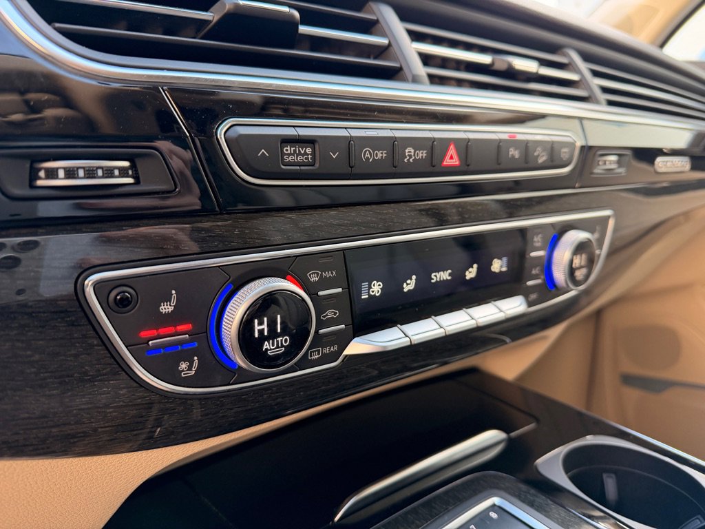 Used 2019 Audi Q7 3.0T Premium Plus AWD/4WD image 12